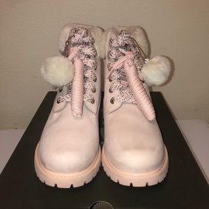 6 inch shearling boot for women in light pink